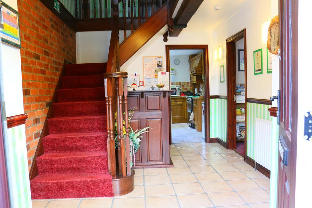 Eagles Guest House Линкольн Экстерьер фото